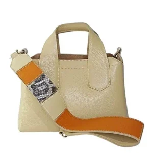 leather-bag-beige-ショルダーストラップ-正面 牛革バッグベージュ